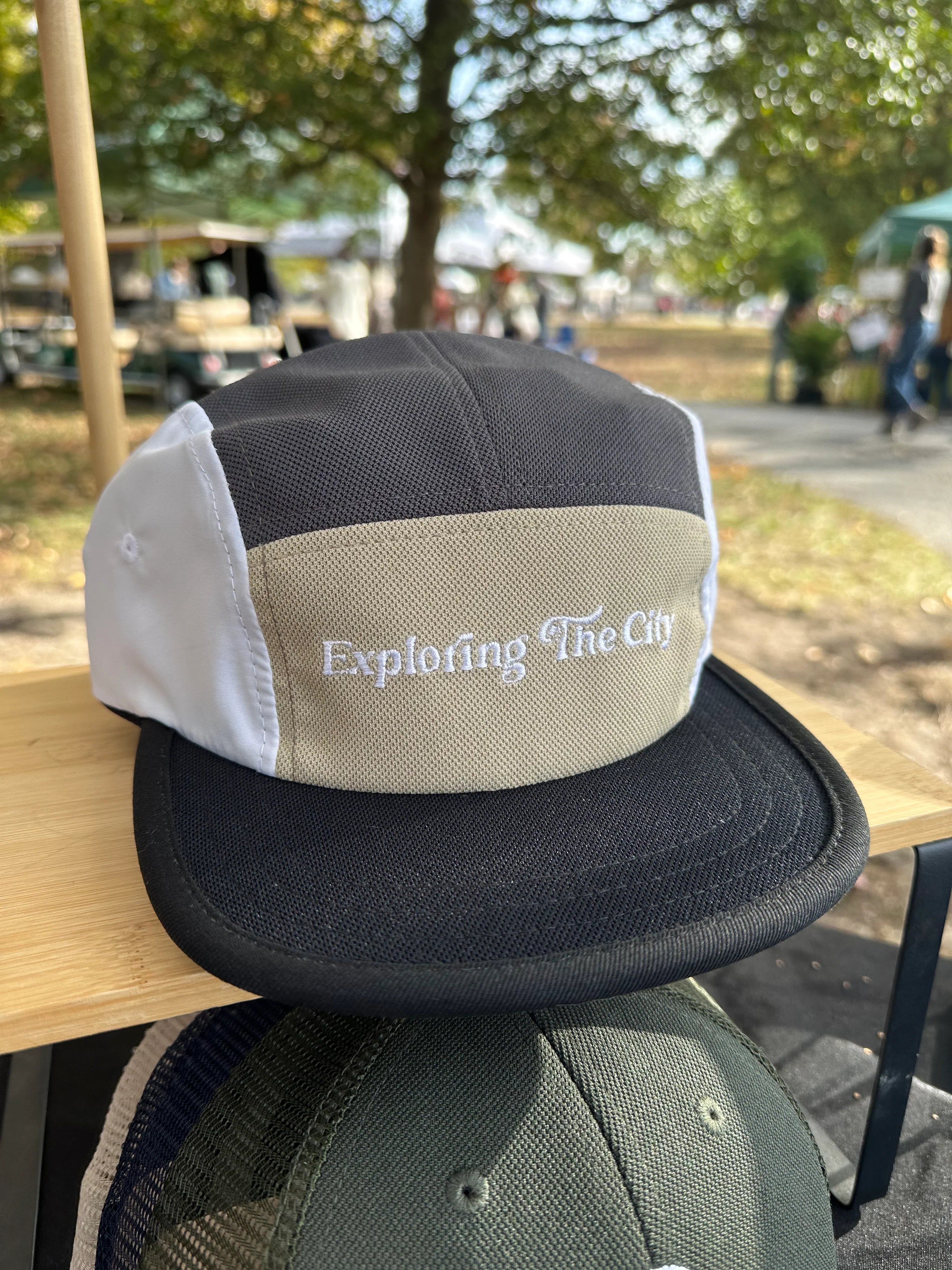 NOVAHAT Recycled Runners Hat - Exploring The City